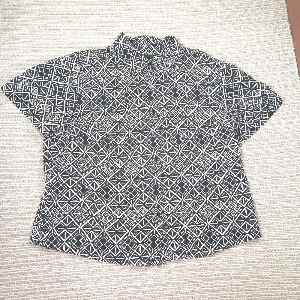 ​Erika 1X Plus Black White Geometric Cotton Button Front Short Sleeve Womens